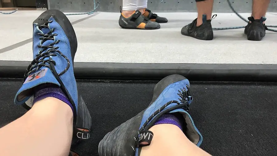 wear socks with climbing shoes